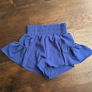NWT High waisted athletic shorts with pockets
